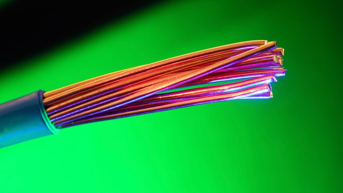 Calcular la sección de cable: potencia, distancia y caída
